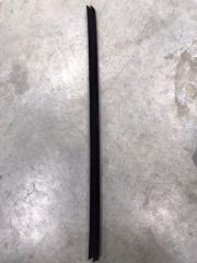 Уплотнитель шахты стекла передний левый BMW X1 07.22.2013