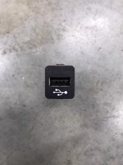 Запчасть гнездо usb BMW X3 10.24.2011