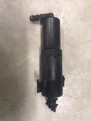 Форсунка омывателя правая BMW X5 05.07.2008