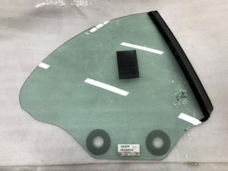 Боковое стекло заднее правое BMW M6 2016