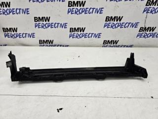 Запчасть рамка радиатора BMW 5-серия