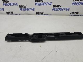 Запчасть планка крепления правая BMW M5 2018