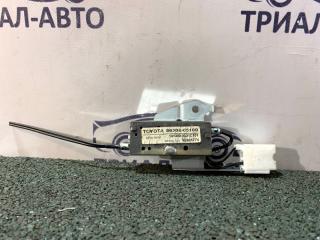 Запчасть усилитель антенны Toyota Avensis 2006-2010