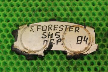 Пластина суппорта передняя Subaru Forester SH5 EJ20 Пластина суппорта передняя Subaru Forester SH5 EJ20