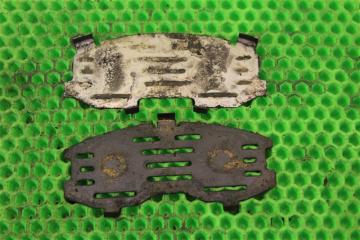 Пластина суппорта передняя Forester SH5 EJ20 Пластина суппорта передняя Forester SH5 EJ20