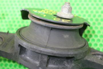 Подушка двигателя левая Forester SJ5 FB20B Подушка двигателя левая Forester SJ5 FB20B
