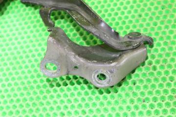 Петля капота RX350 GSU35 2GRFE Петля капота RX350 GSU35 2GRFE