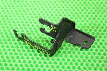 Фиксатор тормозного шланга передний правый Outlander CW5W 4B12