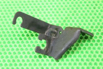 Фиксатор тормозного шланга передний правый Mitsubishi Outlander CW5W 4B12