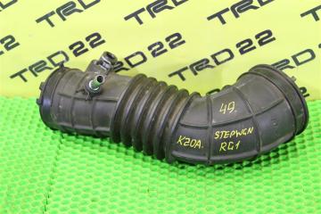 Патрубок воздухозаборника Honda Stepwgn 2008