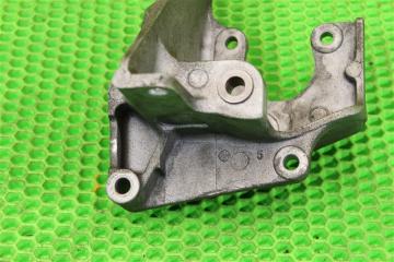 Кронштейн насоса ГУР Legacy 2000 BH5 EJ202 Кронштейн насоса ГУР Legacy 2000 BH5 EJ202