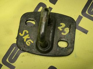 Петля замка багажника Bongo Brawny 2006 SKE6V FE