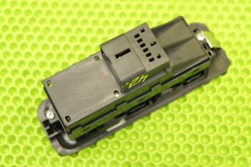 Блок управления стеклоподъемниками передний правый Duet M100A EJ-VE Блок управления стеклоподъемниками передний правый Duet M100A EJ-VE