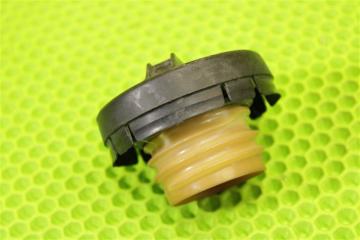 Крышка топливного бака Toyota Corolla AE110 5AFE Крышка топливного бака Toyota Corolla AE110 5AFE