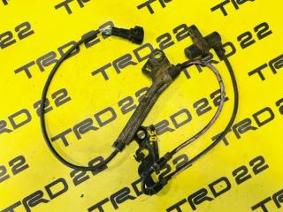 Запчасть датчик abs передний правый Toyota Premio 2004