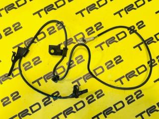 Запчасть датчик abs передний правый Toyota Ractis 2010