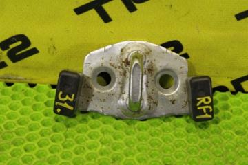 Запчасть петля замка багажника Honda Stepwgn 2000