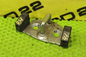 Запчасть петля замка багажника Honda Stepwgn 2000