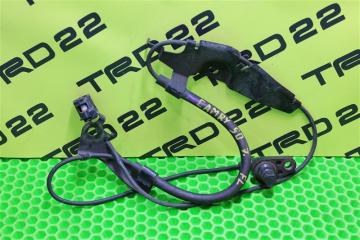 Датчик abs передний левый Toyota Camry 2013