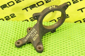 Фото запчасти кронштейн привода передний правый Nissan Presage 2004 контрактная запчасть Запчасть кронштейн привода передний правый Nissan Presage 2004