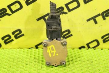 Запчасть датчик высоты дорожного просвета левый Lexus RX300 2004