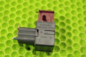 Разъем передний левый Toyota Avensis ZZT251 1ZZFE