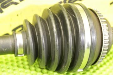 Привод передний правый Corolla 2004 ZZE121 3ZZ-FE