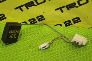 Фото запчасти датчик уровня топлива Toyota Crown 2013 контрактная запчасть Запчасть датчик уровня топлива Toyota Crown 2013