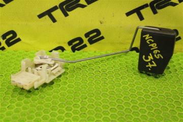 Запчасть датчик уровня топлива Toyota Probox 2016