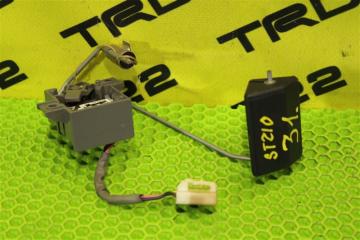 Запчасть датчик уровня топлива Toyota Caldina 2000