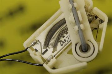 Датчик уровня топлива March 2007 AK12 CR12DE