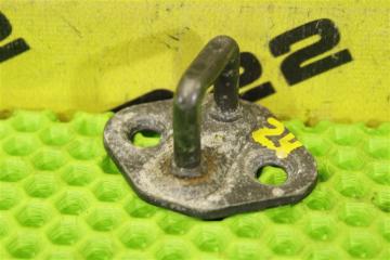 Петля замка багажника Mitsubishi Outlander 2017