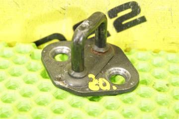 Петля замка багажника Mitsubishi Outlander 2017