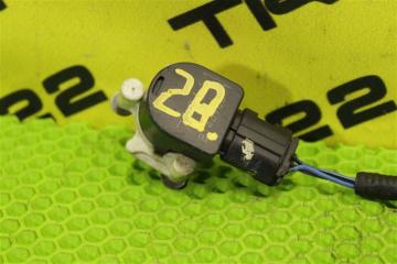 Фото запчасти датчик высоты дорожного просвета Lexus RX350 2014 контрактная запчасть Запчасть датчик высоты дорожного просвета Lexus RX350 2014