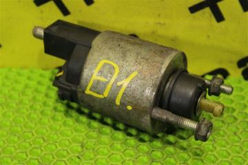 Втягивающее реле стартера Toyota Mark 2 2000