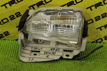 Повторитель поворота в бампер передний правый Toyota Prius 2014 ZVW30 2ZR-FXE 8151147040 контрактная
