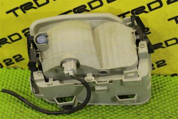 Повторитель поворота в бампер передний правый Toyota Prius ZVW30 2ZR-FXE