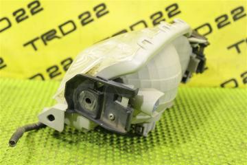 Повторитель поворота в бампер передний правый Prius 2014 ZVW30 2ZR-FXE