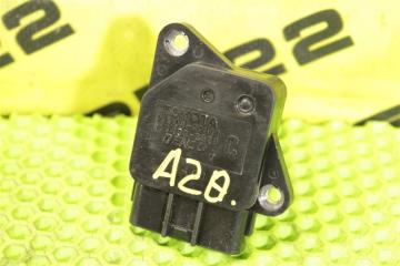 Запчасть датчик расхода воздуха Toyota Corolla 2005