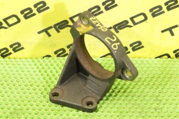 Запчасть кронштейн привода передний правый Toyota Vista 2002