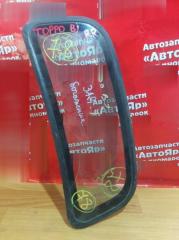 Стекло собачатника заднее правое MITSUBISHI TOPPO BJ 1999