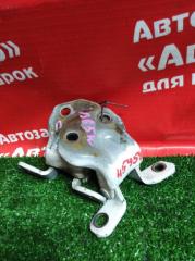 Запчасть петля двери передняя правая MAZDA FAMILIA 12.2000