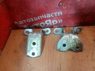 Запчасть петля двери передняя правая HYUNDAI GETZ 05.2005