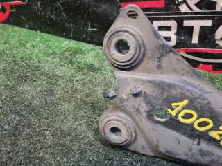 Рычаг задний правый CT200H 04.2012 ZWA10 2ZR-FXE Рычаг задний правый CT200H 04.2012 ZWA10 2ZR-FXE