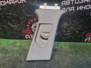 Запчасть обшивка стойки кузова правая AUDI A4