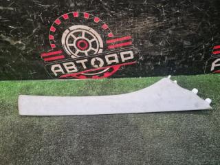 Запчасть обшивка стойки кузова передняя правая Mercedes-Benz C200