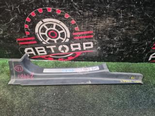 Запчасть накладка на порог задняя левая Mercedes-Benz C200 2004