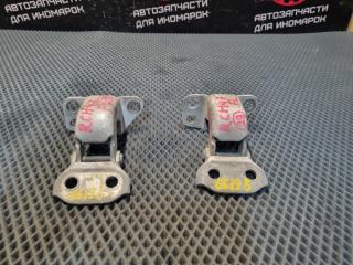 Фото запчасти петля двери передняя левая TOYOTA REGIUS 06.2000 контрактная запчасть Запчасть петля двери передняя левая TOYOTA REGIUS 06.2000