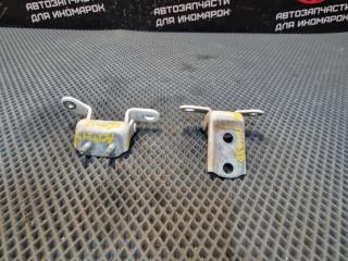 Запчасть петля двери задняя правая TOYOTA IPSUM 2002.03