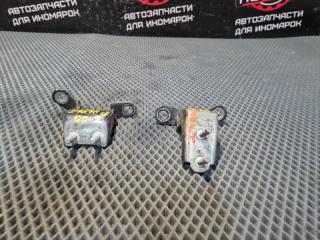 Запчасть петля двери задняя правая HONDA FIT 2006